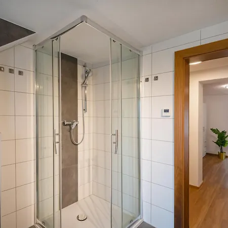 Апартаменты Alpenapartment Fuer Familien Und Gruppen Zentrale Lage *