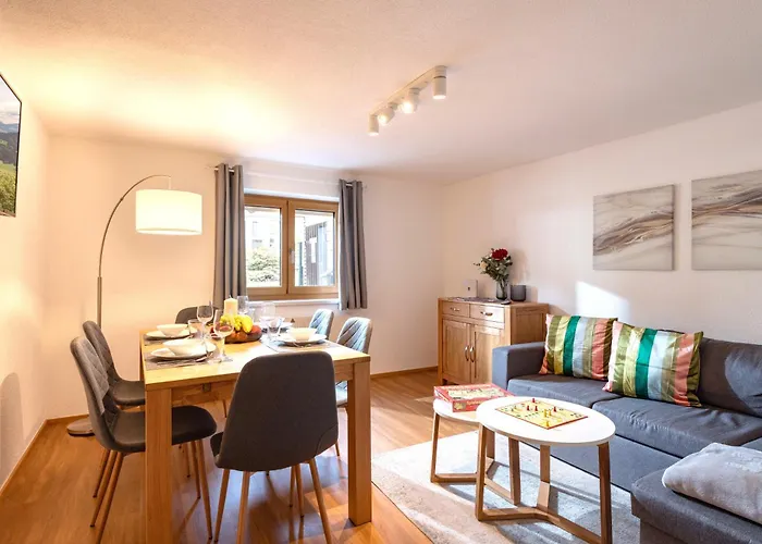 Alpenapartment Fuer Familien Und Gruppen Zentrale Lage Apartment Fuegen