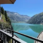 Appartamento Alpenapartment Fuer Familien Und Gruppen Zentrale Lage Fügen