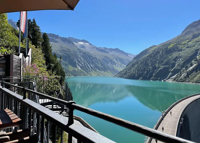 Appartement Alpenapartment Fuer Familien Und Gruppen Zentrale Lage Fügen