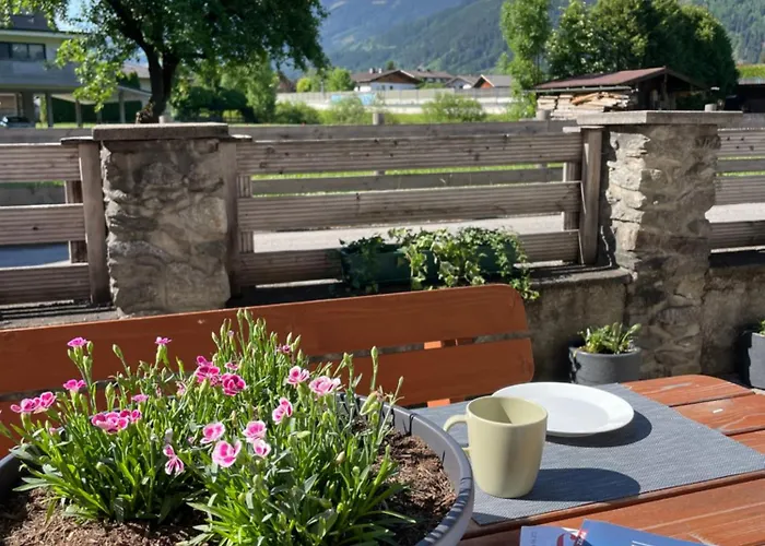 Alpenapartment Fuer Familien Und Gruppen Zentrale Lage Appartement