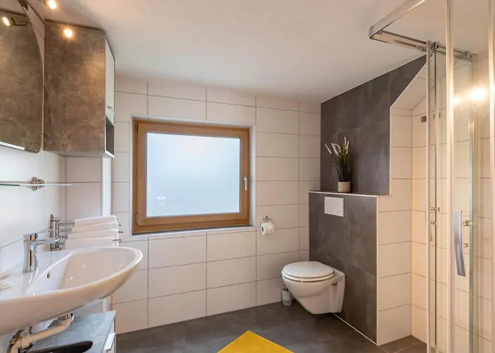 Appartement Alpenapartment Fuer Familien Und Gruppen Zentrale Lage Fügen